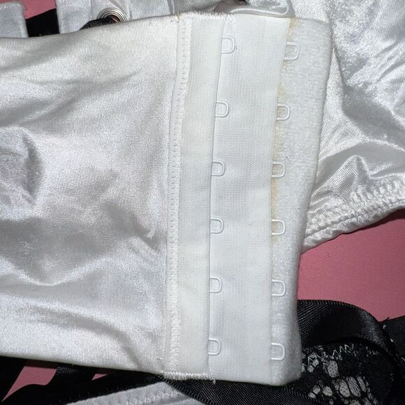 Victoria's Secret 34C BRA SET+cincher Belt WHITE BLACK BEAD EMBELLISH STARLIGHT - Picture 9 of 9